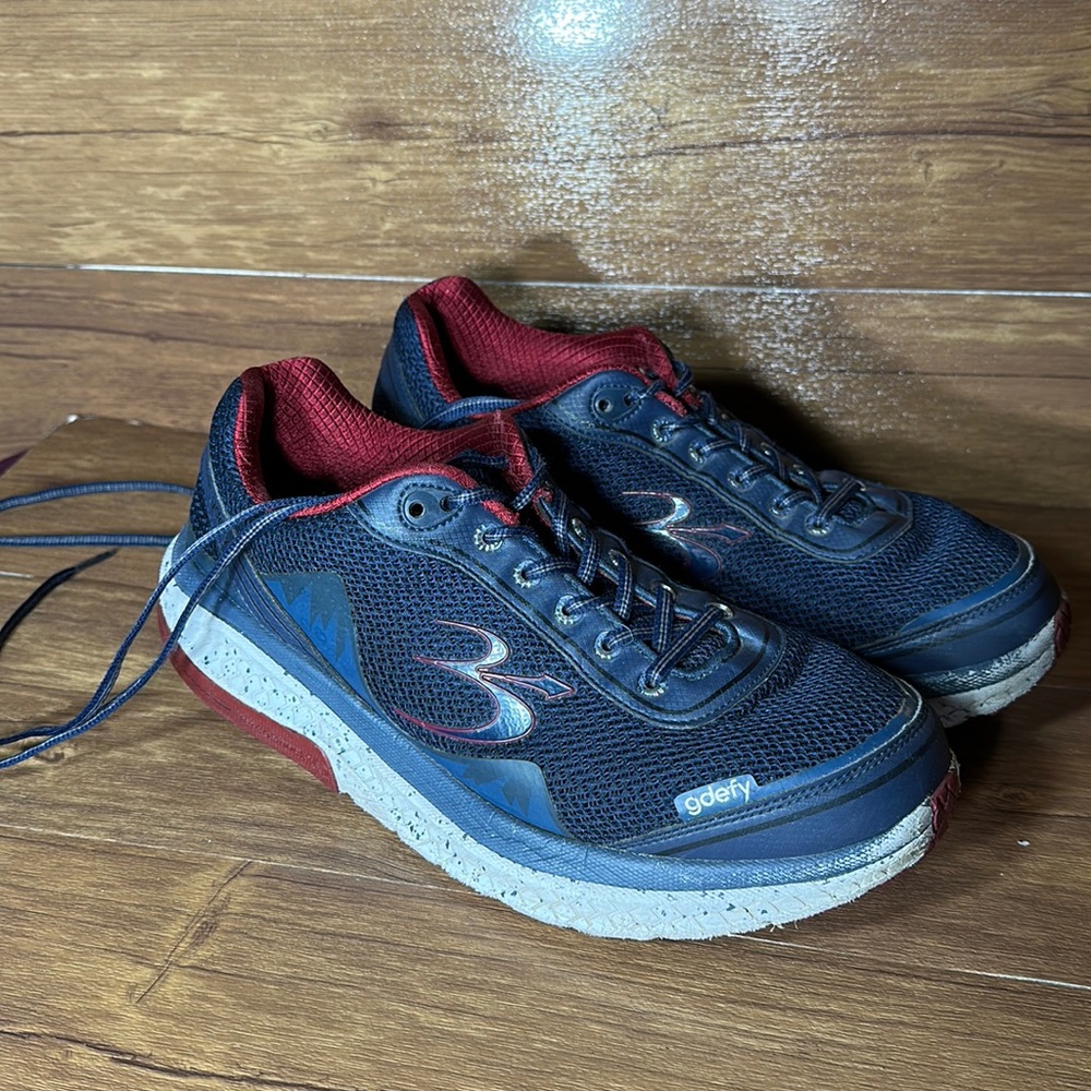 Men's GDEFY Mighty Walk Athletic Shoes size 10